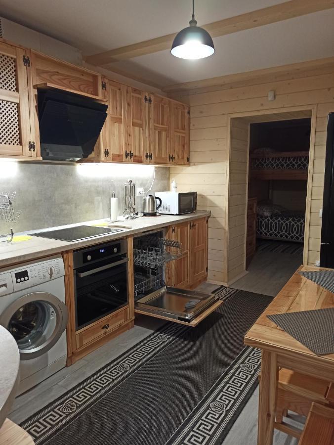 Brand New 2020 Specious Apartment Druzi 2 Palyanytsya Esterno foto