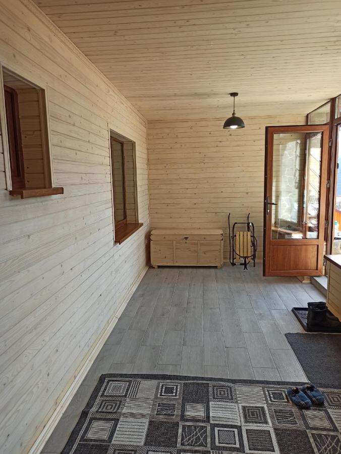 Brand New 2020 Specious Apartment Druzi 2 Palyanytsya Esterno foto