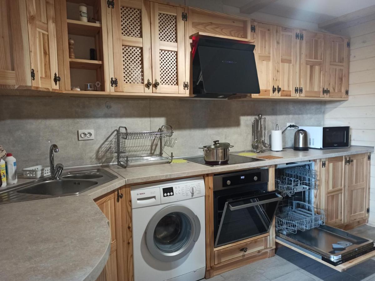 Brand New 2020 Specious Apartment Druzi 2 Palyanytsya Esterno foto
